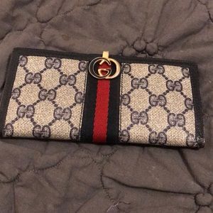 AUTHENTIC VINTAGE GUCCI WALLET